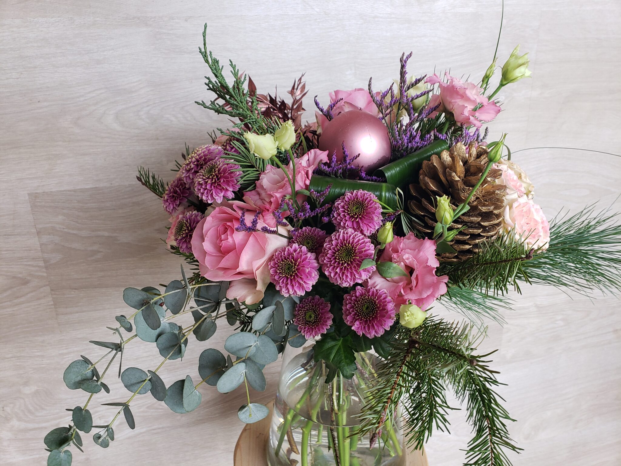 Bouquet de Noël rose - Marie Danède Artisan fleuriste