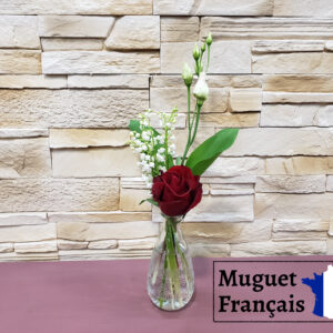 Rose et ses brins de muguet dans sa fiole Marie Danède 4