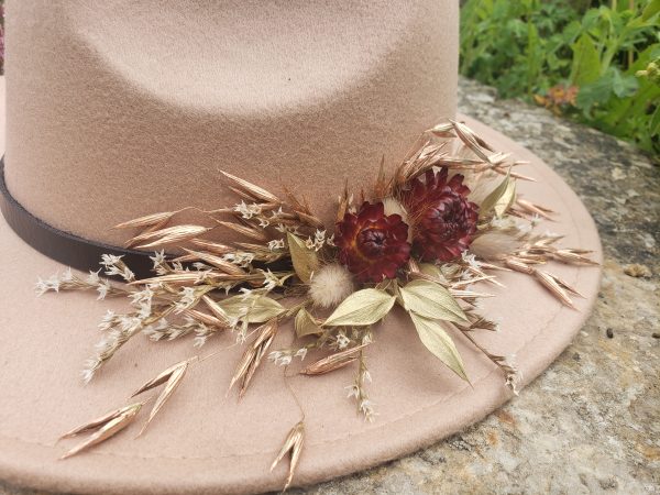 chapeau fleuri sechées Marie Danède Art Floral et Curiosités 3